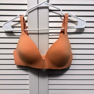 Victoria's Secret Peach T-Shirt Lightly Lined Wireless Bra 34C